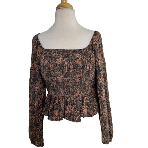 Savanna Jane Tops - Savanna Jane Women Boho Smocked Top Ruffle Peplum Medium Bell Sleeve Snake Peach